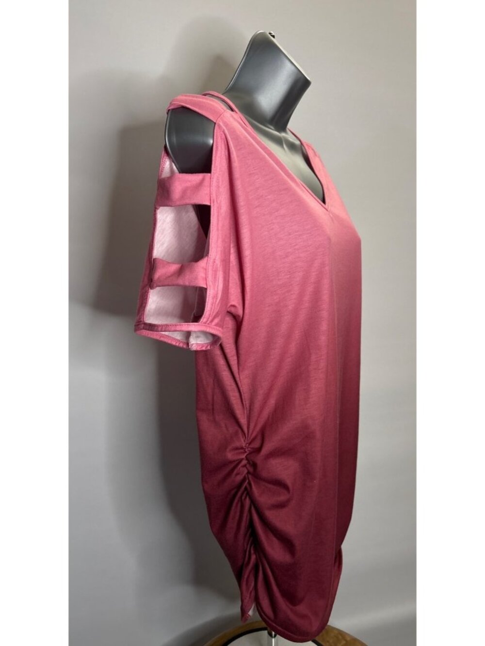 Women's V-Neck Pink Cutout Shoulder Shirt Ruched Side Seam Mauve Rose Tunic - Picture 2 of 16